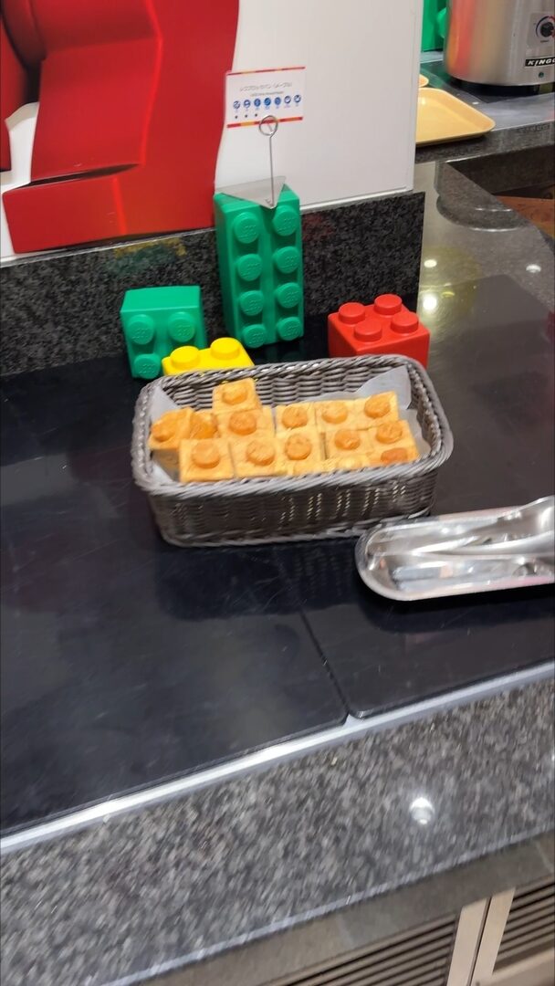 レゴランドホテル ブリックスファミリーレストラン パン