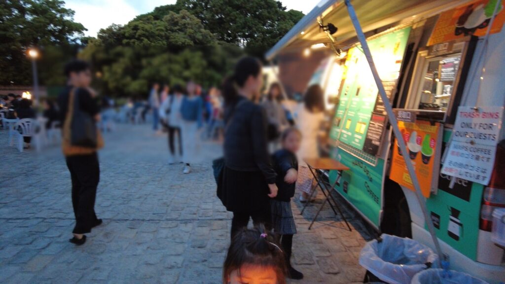 迎賓館 赤坂離宮 夜間公開 キッチンカー