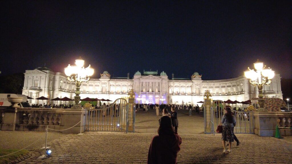 迎賓館 赤坂離宮 夜間公開 前庭の様子